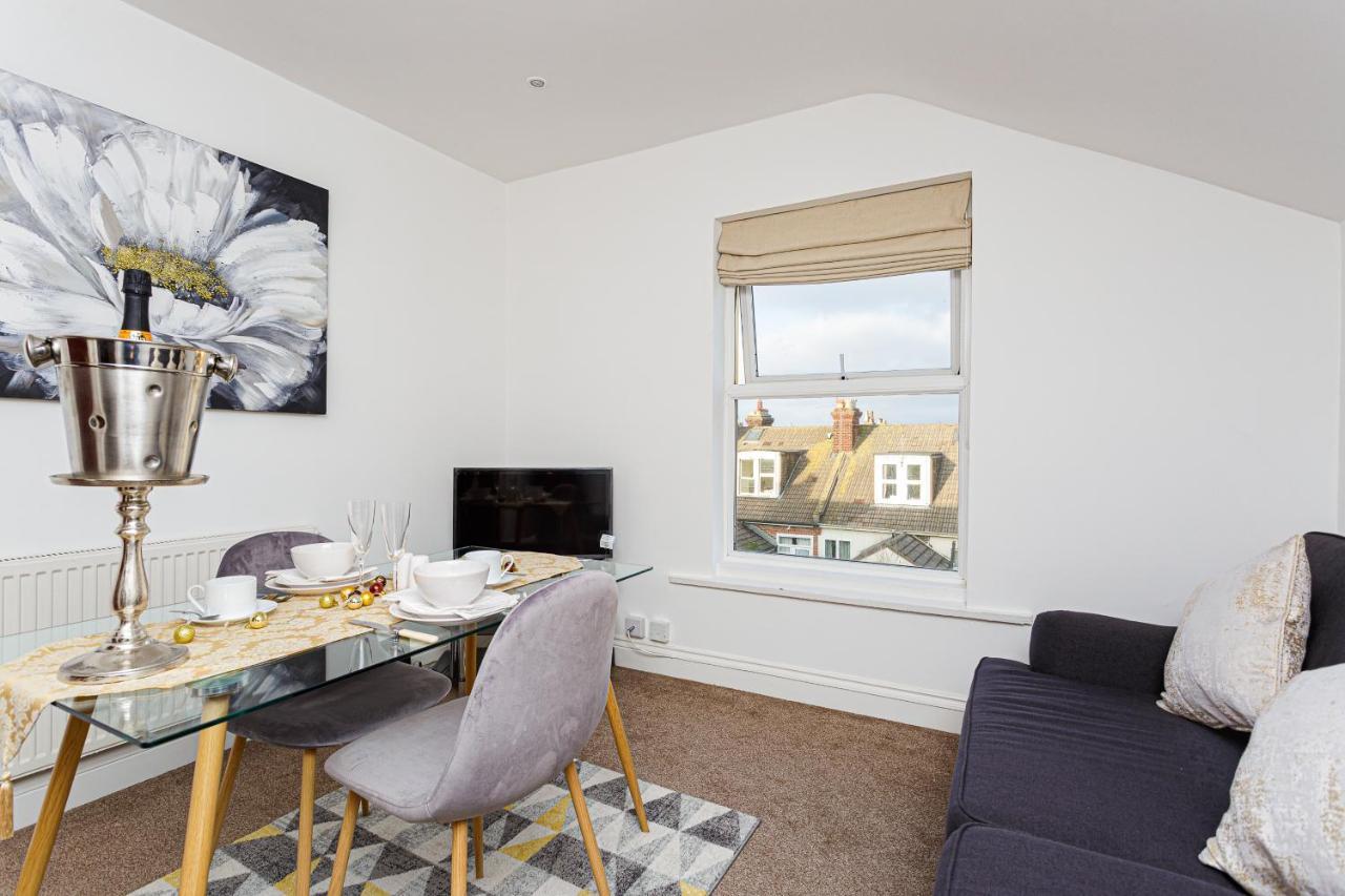 Luxury Granada Apartments - 1 & 2 Bed Flats W Free Parking Perfect For Contractors, Students Near The Beach Portsmouth Exteriér fotografie