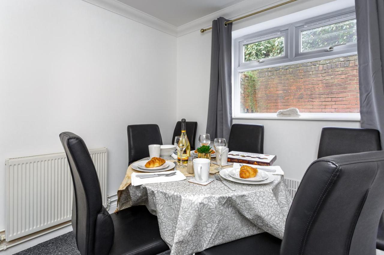 Luxury Granada Apartments - 1 & 2 Bed Flats W Free Parking Perfect For Contractors, Students Near The Beach Portsmouth Pokoj fotografie